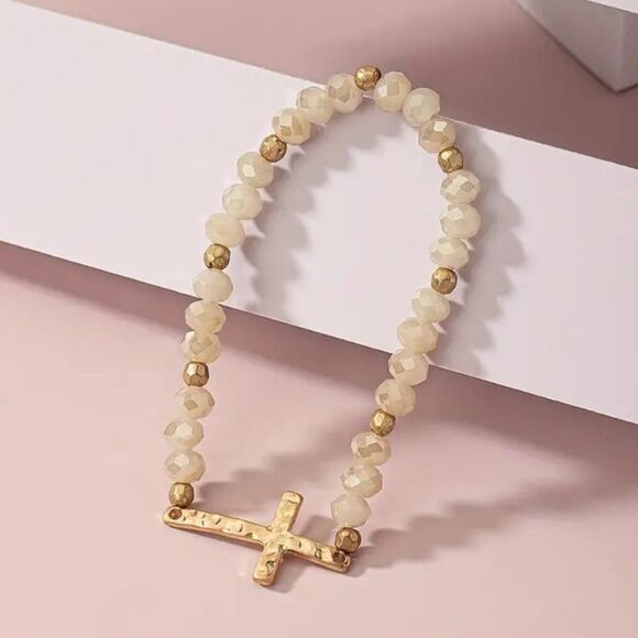 ✨🆕✨ BoHo Glass Beads Stretch Bracelet With Cross ✨ available in a few colors ✨ - Picture 1 of 13